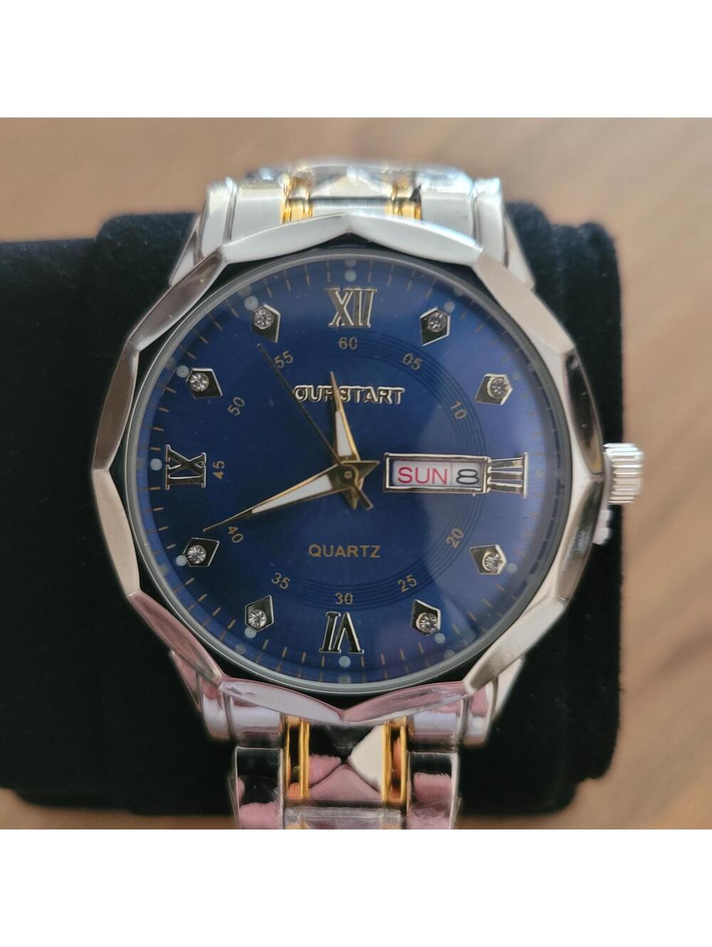 Ourstart Men's Quartz Wristwatch with Day and Date Display